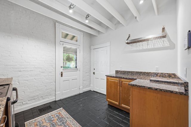 39 Clark Place, Columbus, OH 43201