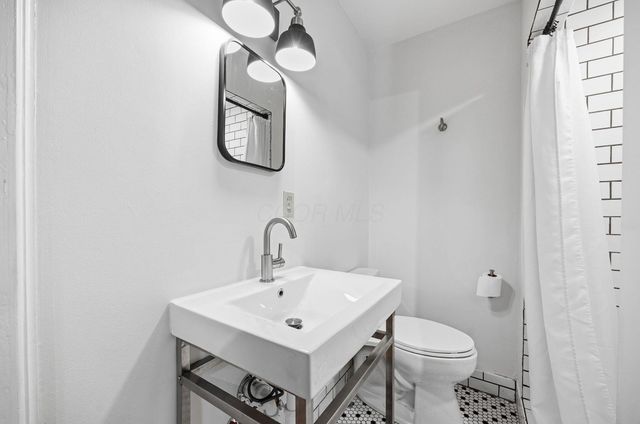 39 Clark Place, Columbus, OH 43201