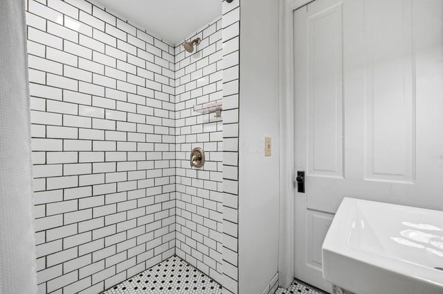 39 Clark Place, Columbus, OH 43201