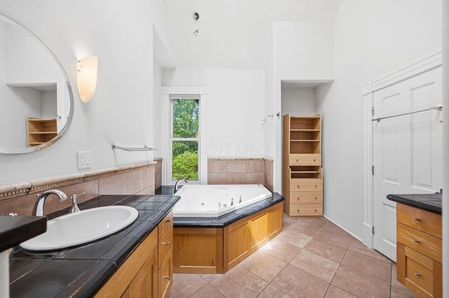 39 Clark Place, Columbus, OH 43201