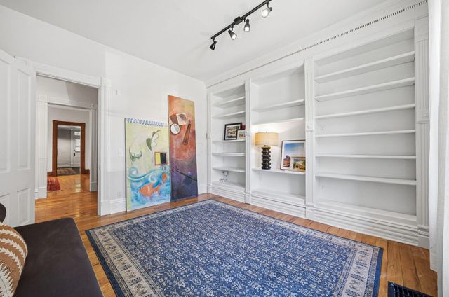 39 Clark Place, Columbus, OH 43201