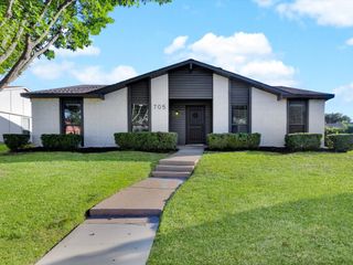 705 Green Canyon Drive, Mesquite, TX 75150