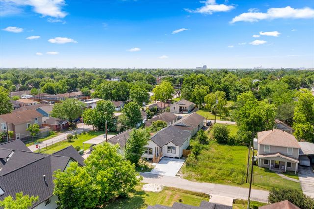 3220 Josephine Street, Houston, TX 77026