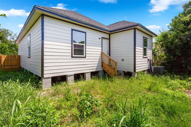 3220 Josephine Street, Houston, TX 77026