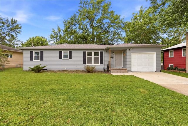 604 S Hickory Street, Gardner, KS 66030