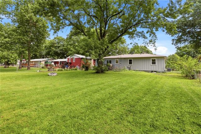604 S Hickory Street, Gardner, KS 66030