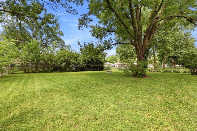 604 S Hickory Street, Gardner, KS 66030