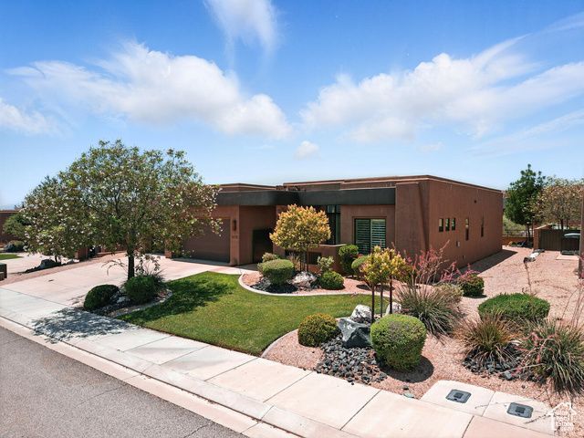 5279 N NORTHGATE PEAKS DR, St. George, UT 84770