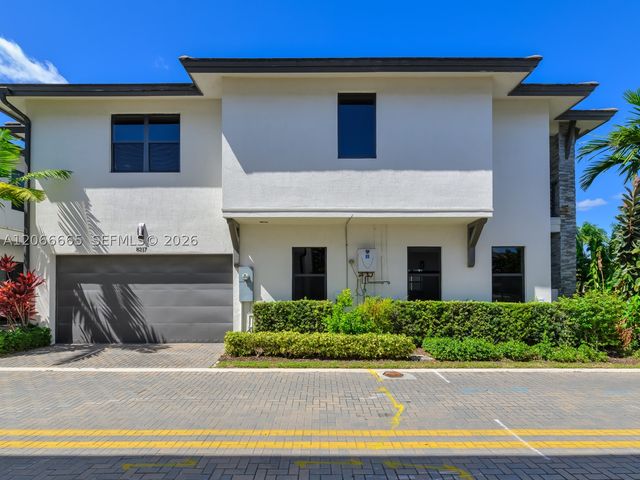 8217 NW 46th St, Doral, FL 33166