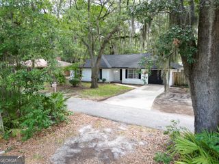 822 Lakeview Court, Hinesville, GA 31313