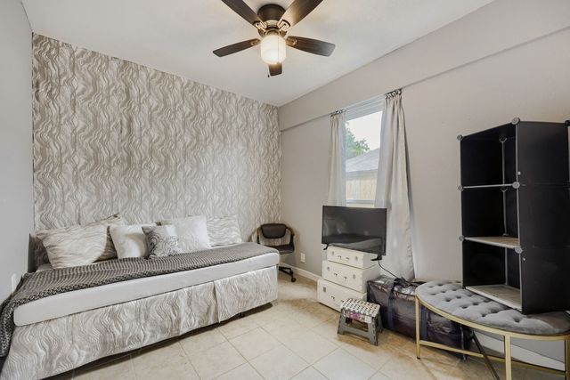 1443 Brook Meadow Circle, Lancaster, TX 75134