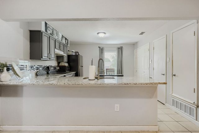 1443 Brook Meadow Circle, Lancaster, TX 75134