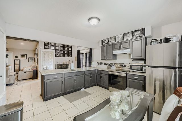 1443 Brook Meadow Circle, Lancaster, TX 75134