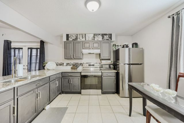 1443 Brook Meadow Circle, Lancaster, TX 75134