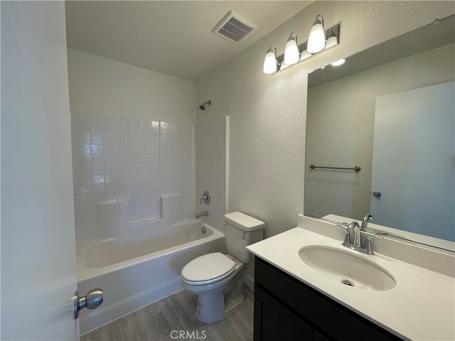 786 Stone Ridge East Avenue, Merced, CA 95341