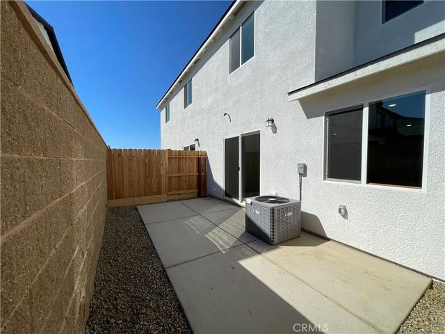 786 Stone Ridge East Avenue, Merced, CA 95341