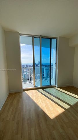 185 SW 7th St 3706, Miami, FL 33130