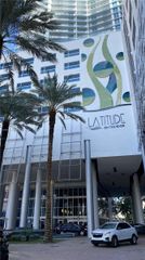 185 SW 7th St 3706, Miami, FL 33130