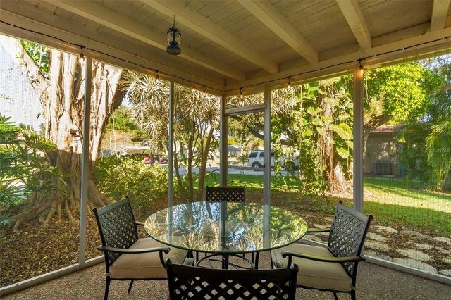 3005 CHASE CIRCLE, Sarasota, FL 34231