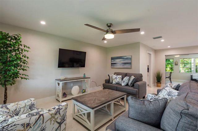 3005 CHASE CIRCLE, Sarasota, FL 34231