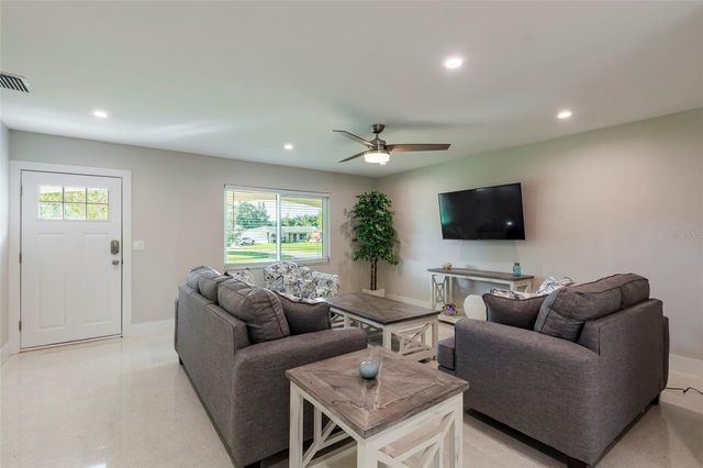 3005 CHASE CIRCLE, Sarasota, FL 34231