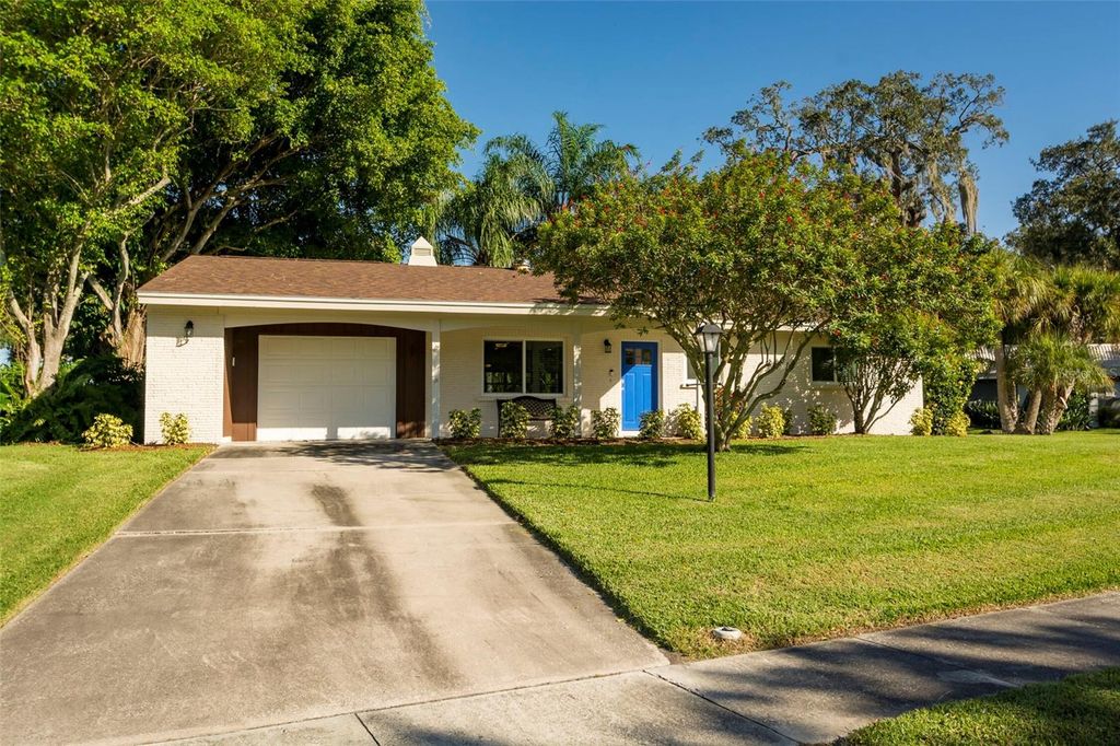 3005 CHASE CIRCLE, Sarasota, FL 34231