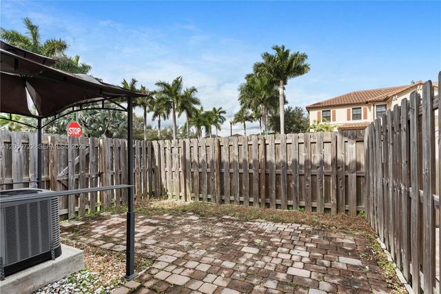 3209 SE 4th Ct 3209, Homestead, FL 33033