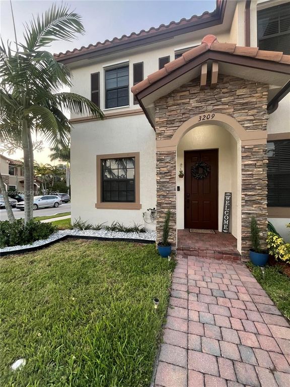 3209 SE 4th Ct 3209, Homestead, FL 33033