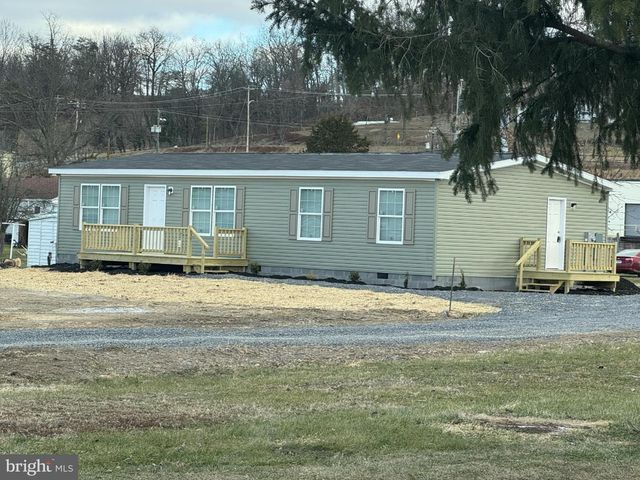 224 CHIPLEY LN, Moorefield, WV 26836