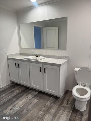 224 CHIPLEY LN, Moorefield, WV 26836