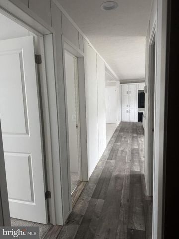 224 CHIPLEY LN, Moorefield, WV 26836