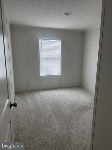 224 CHIPLEY LN, Moorefield, WV 26836