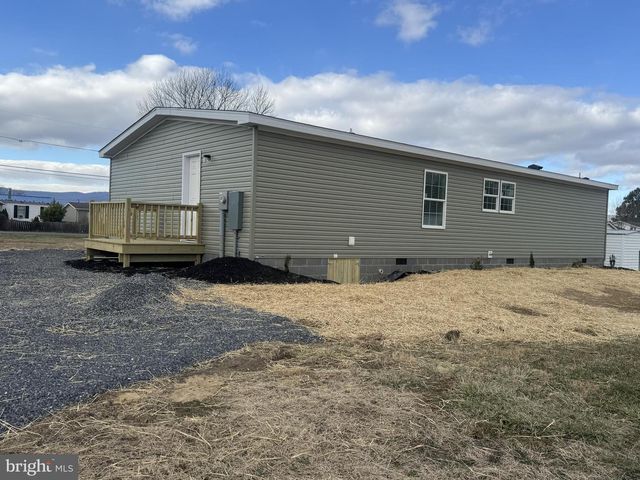 224 CHIPLEY LN, Moorefield, WV 26836