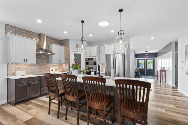 3937 Noah Court NW, Prior Lake, MN 55372