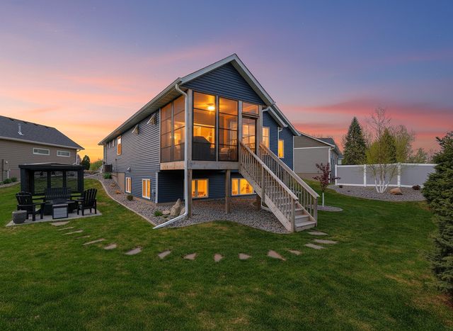 3937 Noah Court NW, Prior Lake, MN 55372