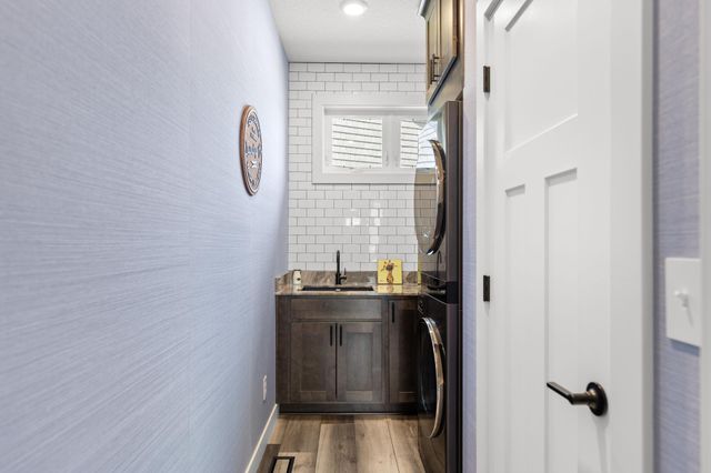 3937 Noah Court NW, Prior Lake, MN 55372