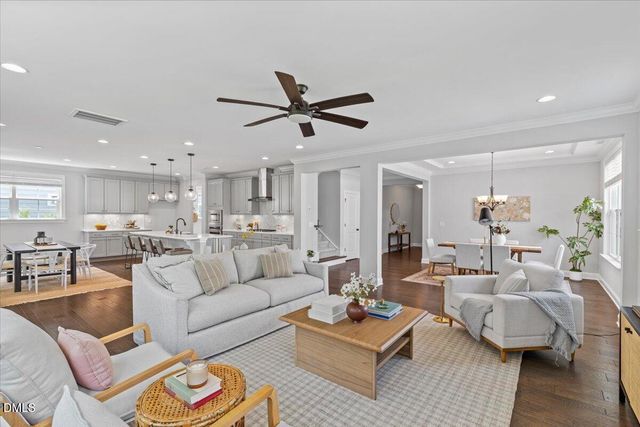 332 White Iris Lp, Cary, NC 27519