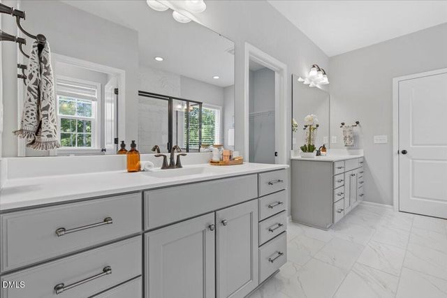 332 White Iris Lp, Cary, NC 27519
