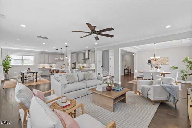 332 White Iris Lp, Cary, NC 27519