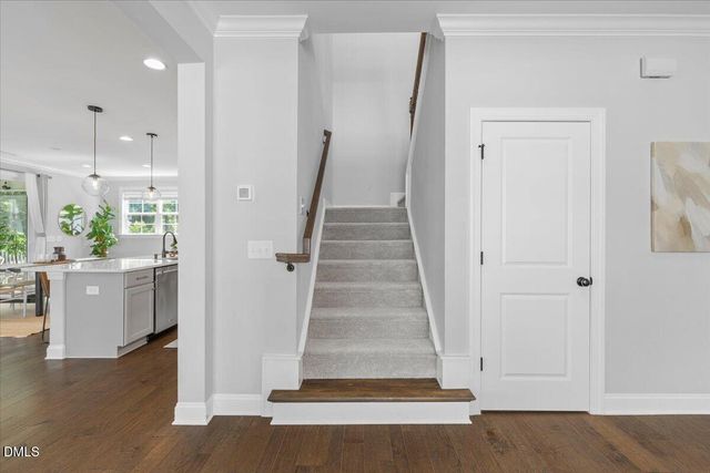332 White Iris Lp, Cary, NC 27519