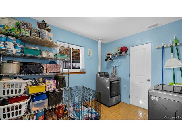 990 Ash Ct, Thornton, CO 80229