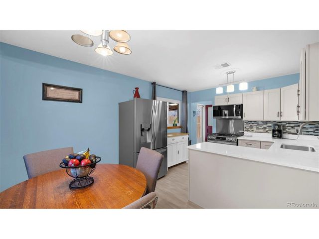 990 Ash Ct, Thornton, CO 80229