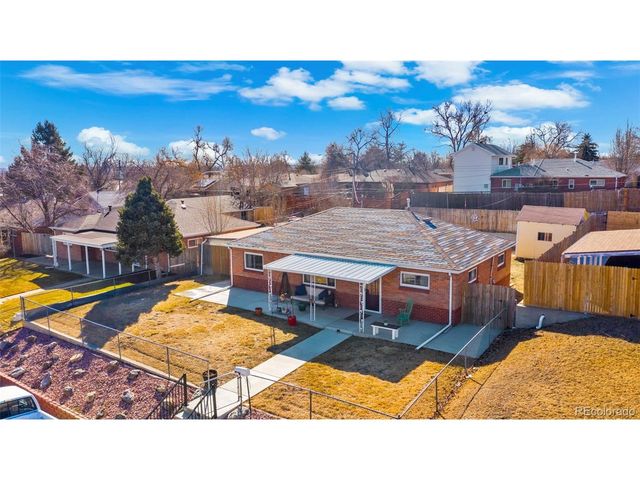 990 Ash Ct, Thornton, CO 80229
