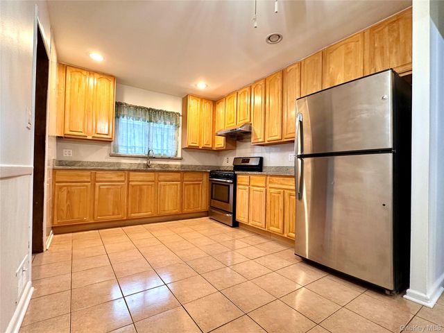 20030 39th Avenue, Bayside, NY 11361
