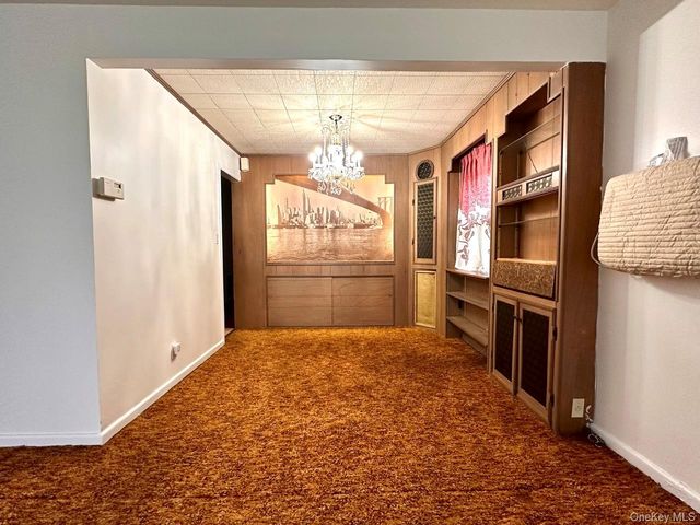 20030 39th Avenue, Bayside, NY 11361