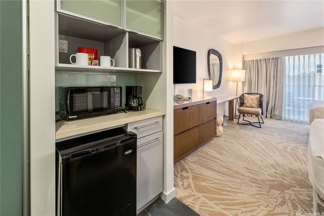 410 Atkinson Drive 720, Honolulu, HI 96814