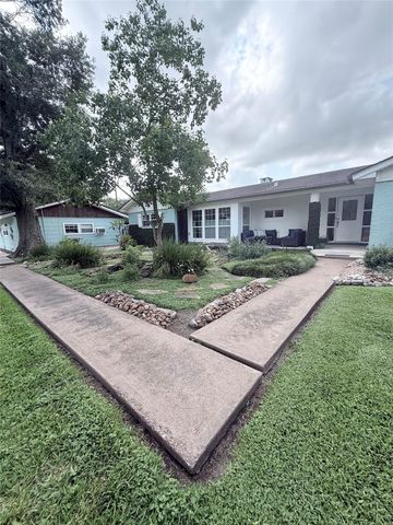 9718 County Road 321, Sweeny, TX 77480
