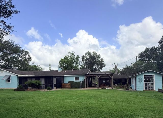 9718 County Road 321, Sweeny, TX 77480