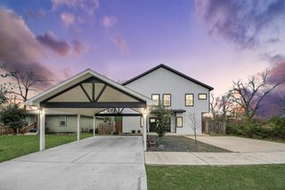 8305 Prairie View Drive B, Houston, TX 77088