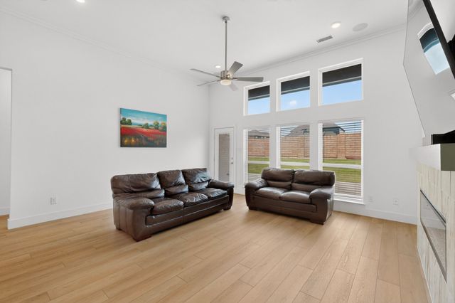 1814 Briarwood W, Midlothian, TX 76065